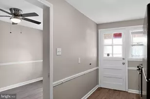 3658 Greenvale Rd, Baltimore, MD 21229 - Photo 6