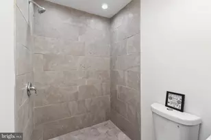 912 N Milton Ave, Baltimore, MD 21205 - Photo 22