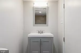 912 N Milton Ave, Baltimore, MD 21205 - Photo 36