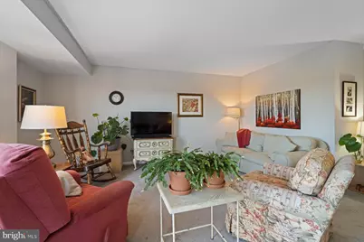 1040 Deer Ridge Drive #402, Baltimore, MD 21210 - Photo 6