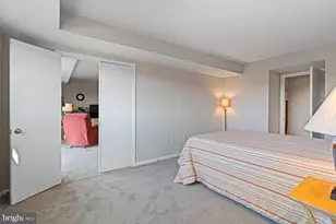 1040 Deer Ridge Dr, Baltimore, MD 21210 - Photo 16