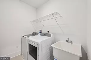 2506 A W Peninsula Dr, Baltimore, MD 21230 - Photo 22