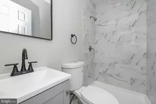 3300 Ravenwood Ave, Baltimore, MD 21213 - Photo 12