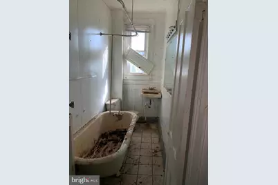 2559 W Fairmount Avenue, Baltimore, MD 21223 - Photo 10