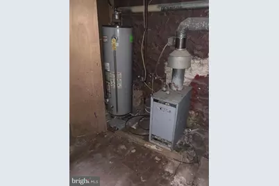 2559 W Fairmount Avenue, Baltimore, MD 21223 - Photo 16