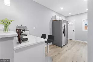 3904 Woodridge Rd, Baltimore, MD 21229 - Photo 6