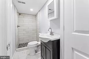 3904 Woodridge Rd, Baltimore, MD 21229 - Photo 14