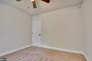 204 N Port St, Baltimore, MD 21224 - Photo 14