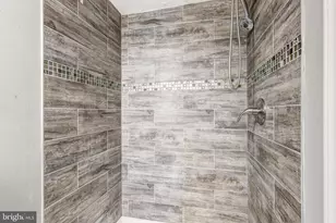 5600 Carter Ave, Baltimore, MD 21214 - Photo 22