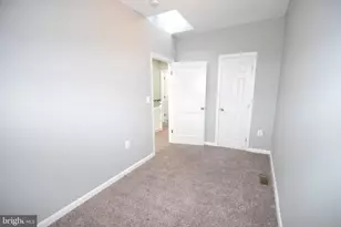 2542 W Pratt St, Baltimore, MD 21223 - Photo 18