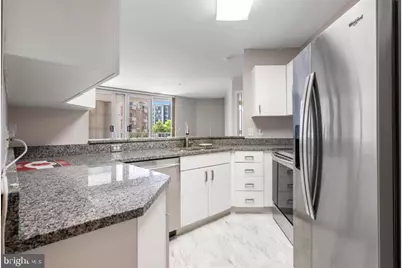 100 Harborview Drive #212, Baltimore, MD 21230 - Photo 2