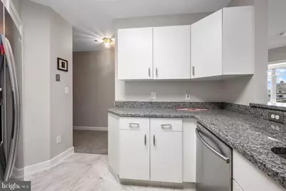 100 Harborview Drive #212, Baltimore, MD 21230 - Photo 10