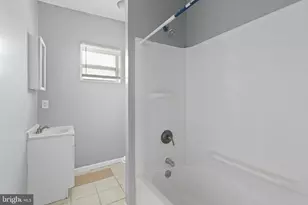 1209 Dukeland St, Baltimore, MD 21216 - Photo 14