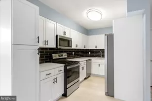 7111 Park Heights Ave, Baltimore, MD 21215 - Photo 12