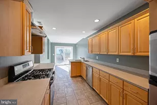 1913 E Lombard St, Baltimore, MD 21231 - Photo 8