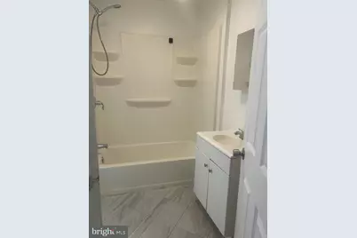 2136 N Fulton Avenue #3, Baltimore, MD 21217 - Photo 8