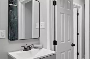 2038 Druid Park Dr, Baltimore, MD 21211 - Photo 24