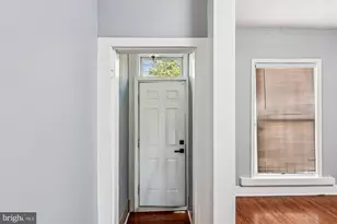 1517 E Lanvale St, Baltimore, MD 21213 - Photo 24