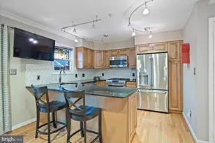 215 Hill St, Baltimore, MD 21230 - Photo 12