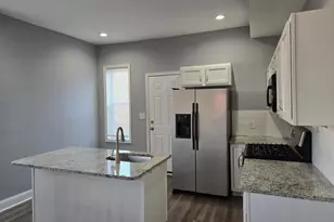 1635 N Rosedale St, Baltimore, MD 21216 - Photo 6