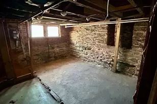 2504 N Calvert St, Baltimore, MD 21218 - Photo 12