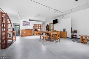 244 S Highland Ave S, Baltimore, MD 21224 - Photo 14