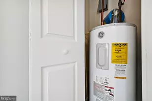 1909 Aliceanna St, Baltimore, MD 21231 - Photo 34