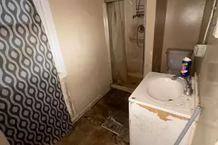 2040 Walbrook Ave, Baltimore, MD 21217 - Photo 10