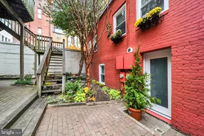 15 E Branch Lane #22, Baltimore, MD 21201 - Photo 2