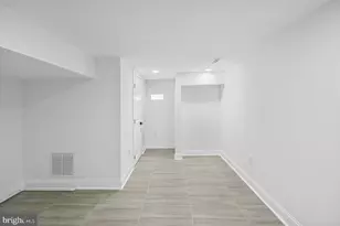 2436 E Biddle St, Baltimore, MD 21213 - Photo 12