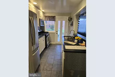 4408 Shamrock Avenue, Baltimore, MD 21206 - Photo 4