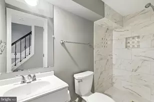 2220 Henneman Ave, Baltimore, MD 21213 - Photo 16