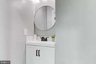 156 S Hilton St, Baltimore, MD 21229 - Photo 24