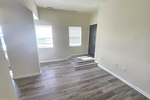 317 North Ave E, Baltimore, MD 21218 - Photo 4