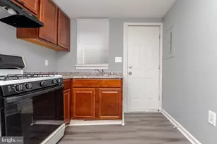 1137 N Mount St, Baltimore, MD 21217 - Photo 10