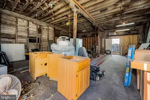 300-10 S Conkling, Baltimore, MD 21224 - Photo 18