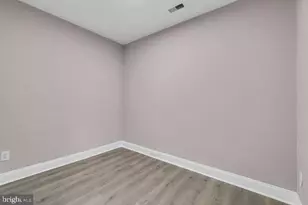 2576 W Baltimore Street W, Baltimore, MD 21223 - Photo 18