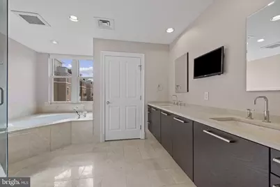 801 Key Highway #364, Baltimore, MD 21230 - Photo 36