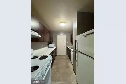 1 E University Parkway #804, Baltimore, MD 21218 - Photo 2