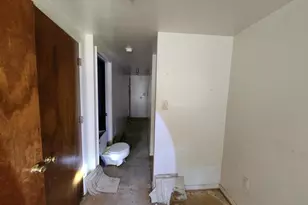 1019 N Mount St, Baltimore, MD 21217 - Photo 10