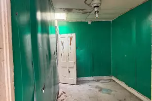 1031 N Ashburton St, Baltimore, MD 21216 - Photo 8