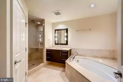 801 Key Highway #122, Baltimore, MD 21230 - Photo 10