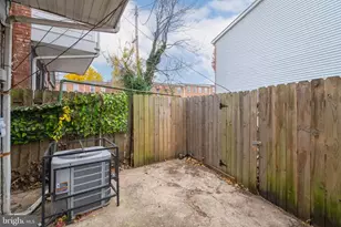 1412 E Lafayette Ave, Baltimore, MD 21213 - Photo 34
