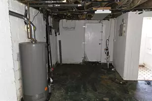 2322 Druid Park Dr, Baltimore, MD 21215 - Photo 10