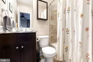 211 S Clinton St, Baltimore, MD 21224 - Photo 18