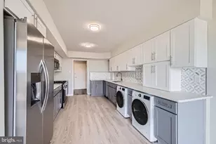 7121 Park Heights Ave, Baltimore, MD 21215 - Photo 8