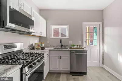 829 W Barre, Baltimore, MD 21230 - Photo 10