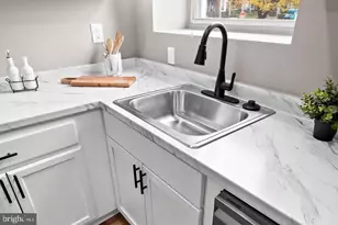 2401 Harlem Ave, Baltimore, MD 21216 - Photo 14