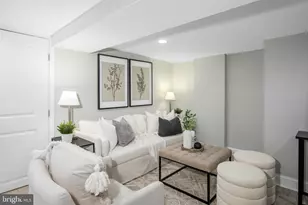 1621 E 32nd St, Baltimore, MD 21218 - Photo 12