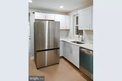 2214 E Fayette Street, Baltimore, MD 21231 - Photo 18